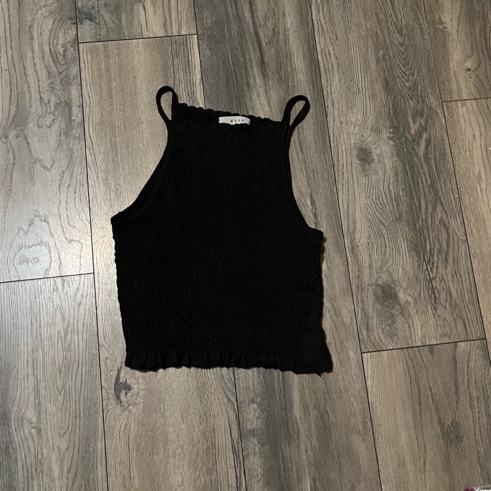 Black smock cropped top! Super comfy and fits bigger chest